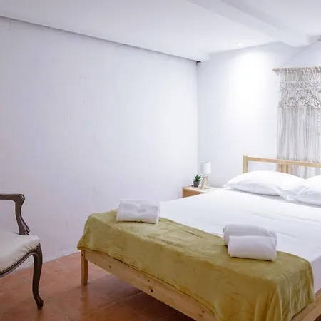 Apartament Calvys Furnished Flat *