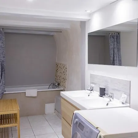 Appartement Calvys Furnished Flat *